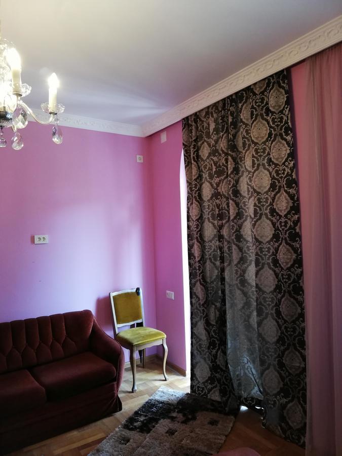 Guest House Quiet Home Batumi Esterno foto