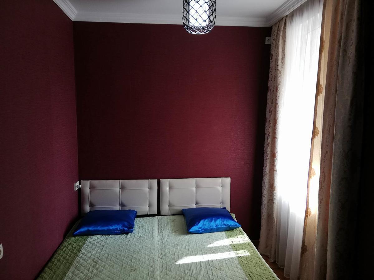 Guest House Quiet Home Batumi Esterno foto