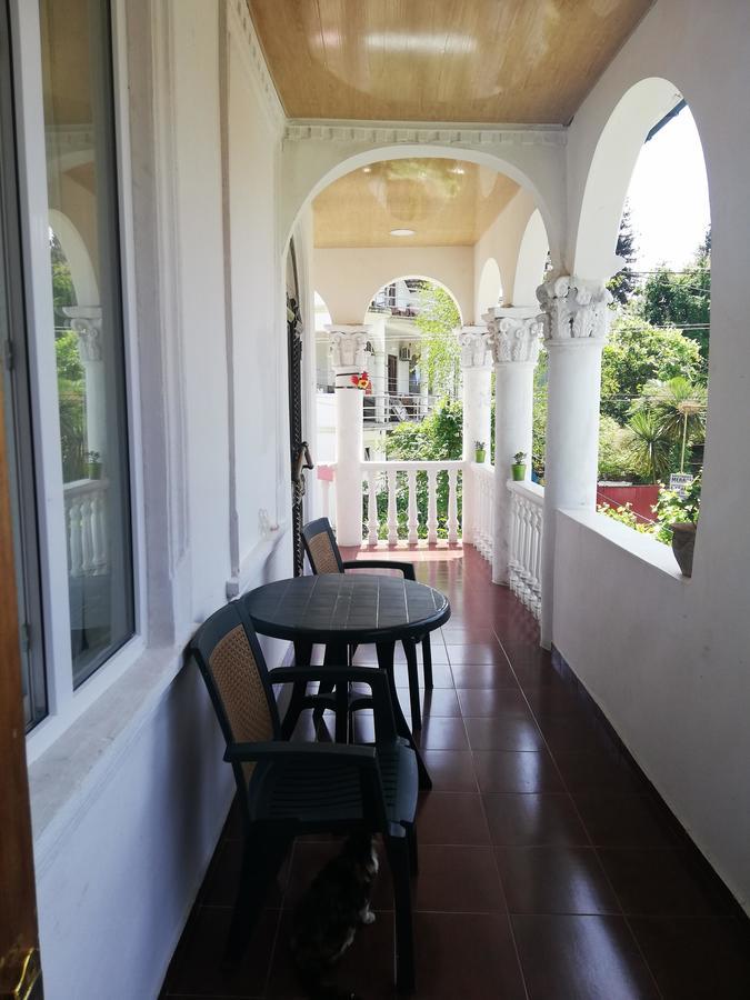 Guest House Quiet Home Batumi Esterno foto