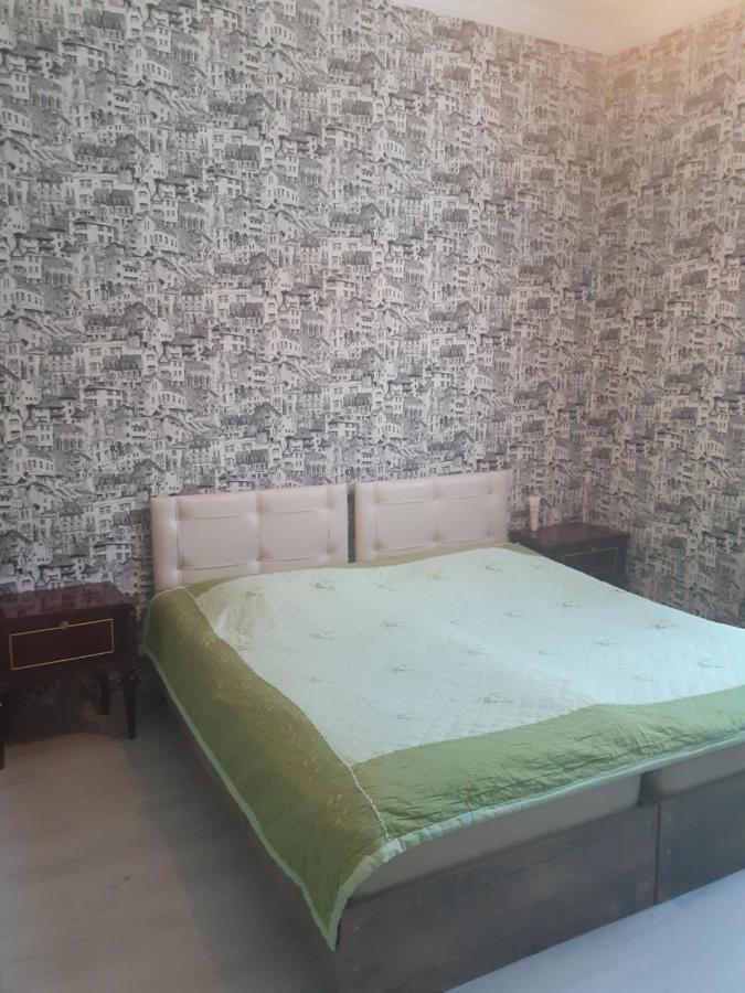 Guest House Quiet Home Batumi Esterno foto